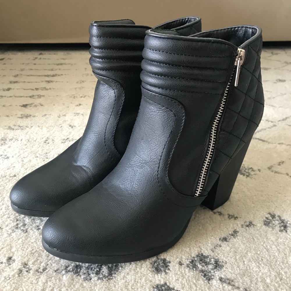 Black size 8.5 booties | Sugar